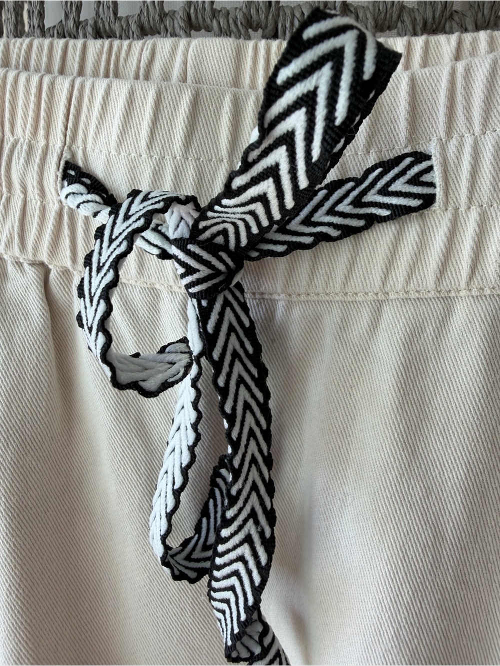 Free People  Rosalia Barrel Pants Untagged Embroidery 🧵 Flowers 🌹 - Picture 4 of 5